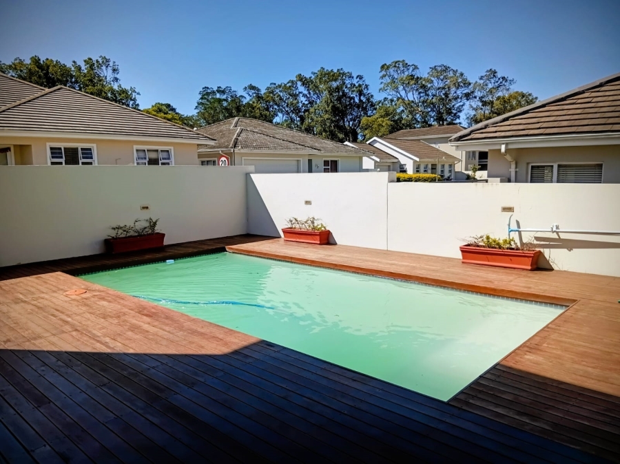5 Bedroom Property for Sale in Beacon Bay Eastern Cape